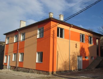 Дом за възрастни хора с. Плешивец